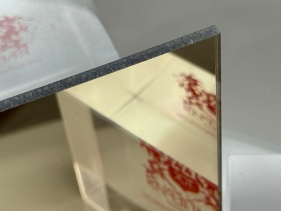 Зеркальный монолитный поликарбонат IRROX-REFLECTION GP, золото, 1*1200*2000мм