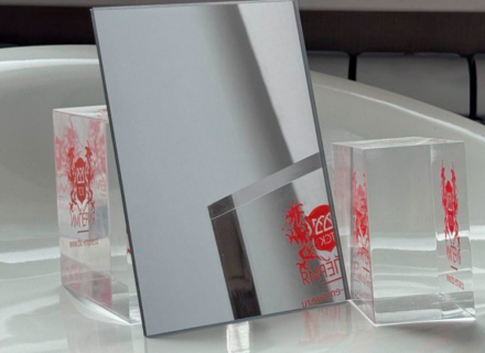 Зеркальный монолитный поликарбонат IRROX-REFLECTION GP, серебро, 3*1500*1000мм